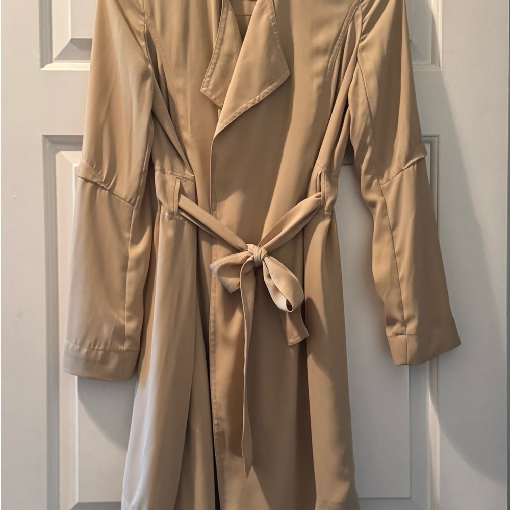 Babaton flowy  trench coat